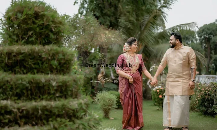 Fog Media  Wedding Photographer